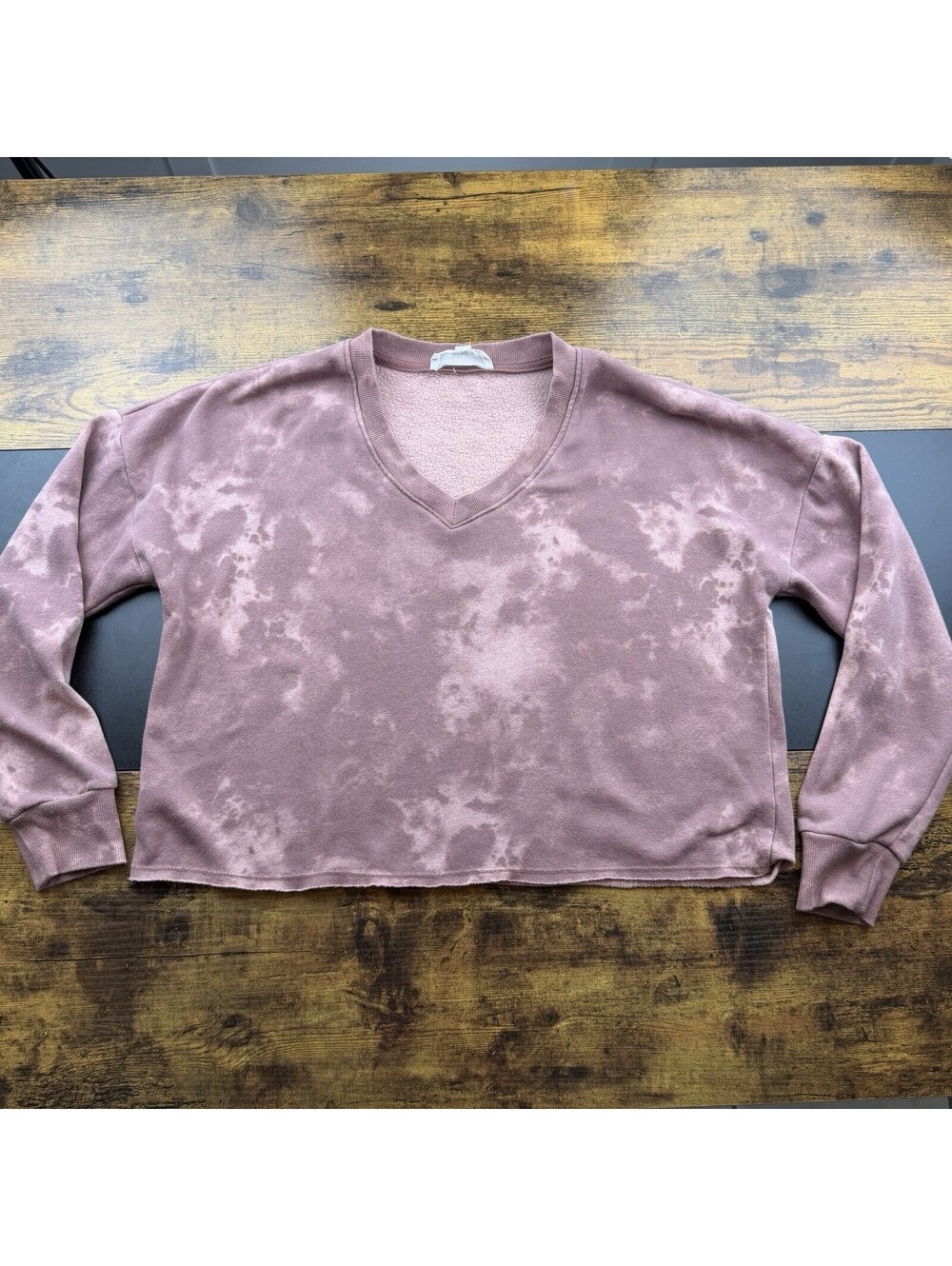 Hippie Rose Sweatshirt Women’s Medium Mauve Pink Acid Wash V Neck Pullover
